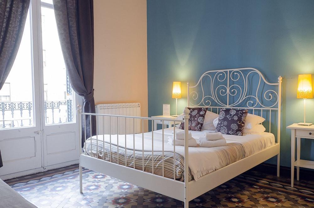 Casanova Guest House บาร์เซโลนา ภายนอก รูปภาพ