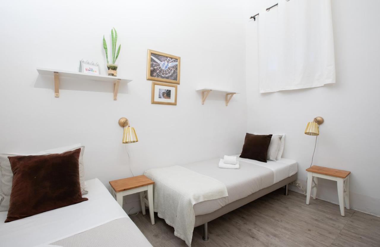 Casanova Guest House บาร์เซโลนา ภายนอก รูปภาพ